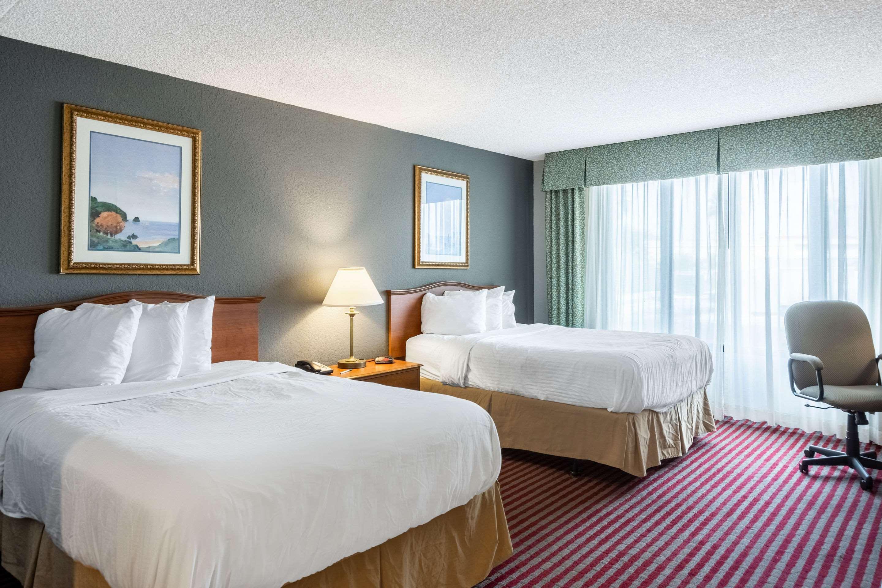Lakeland Hotel Екстер'єр фото