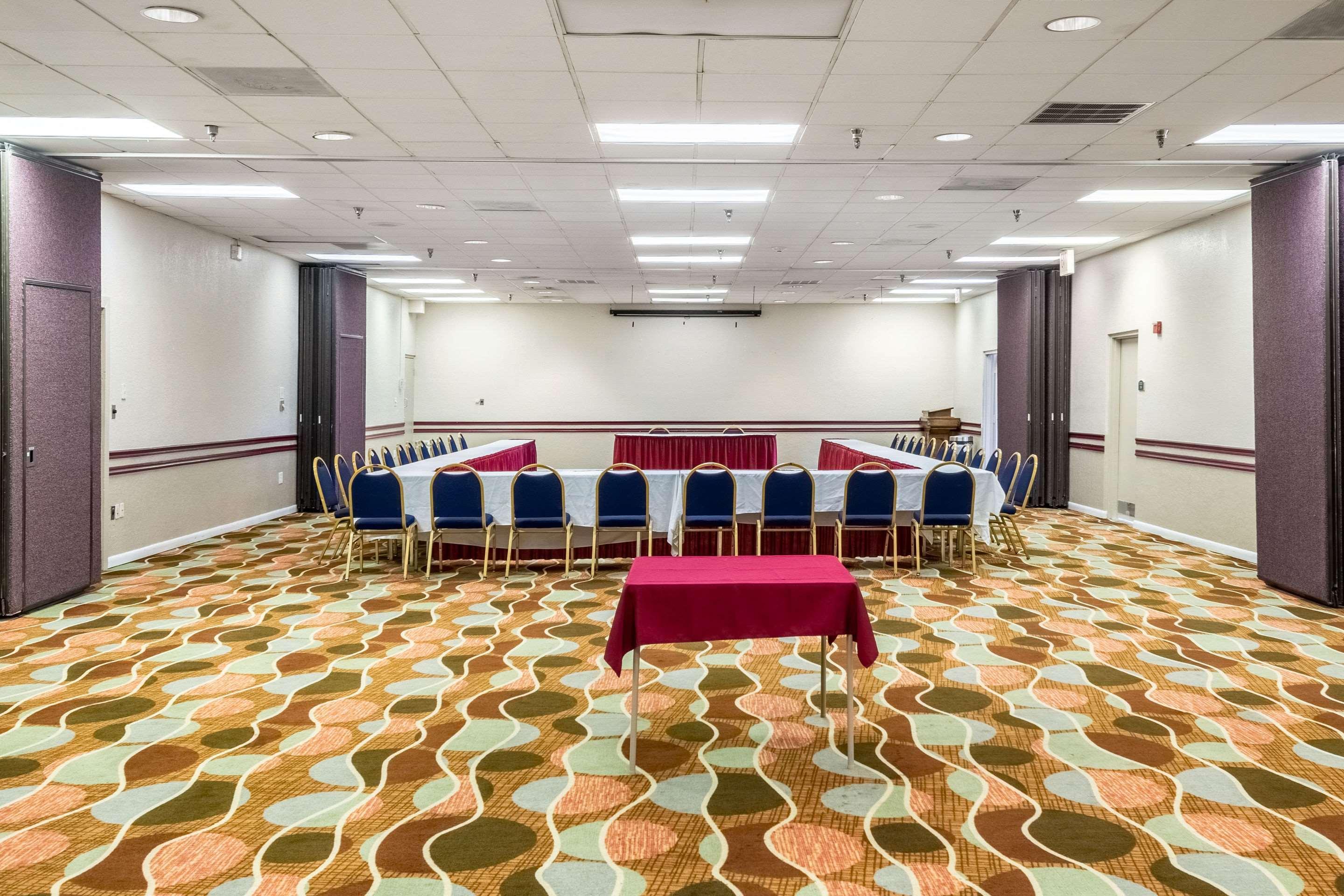 Lakeland Hotel Екстер'єр фото
